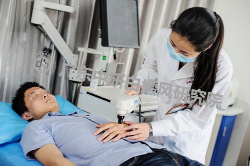 广州白癜风专科医院治疗白癜风的过程是怎样的